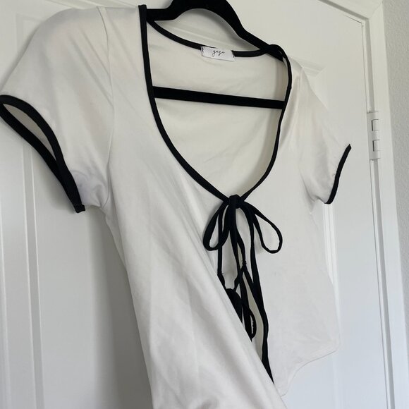 Gaze Black & White Double Tie Crop Top – Size Large, Striped Front-Tie Blouse - Picture 4 of 8